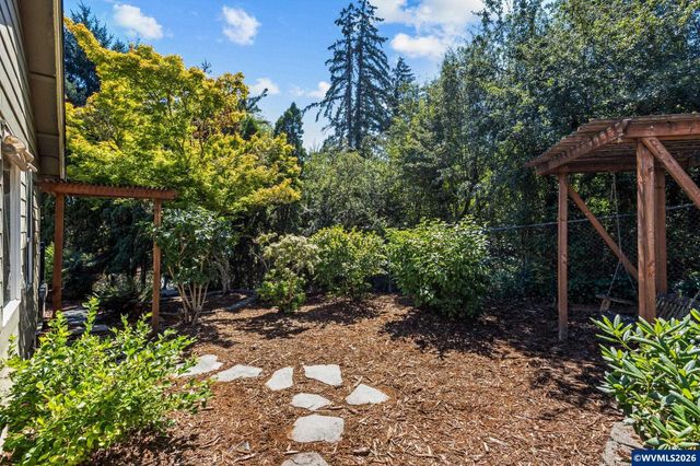 2030 Woodhaven Ct NW, Salem, OR 97304