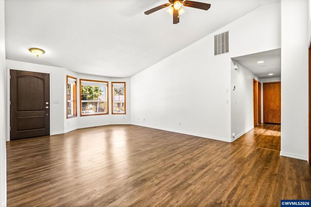 2030 Woodhaven Ct NW, Salem, OR 97304