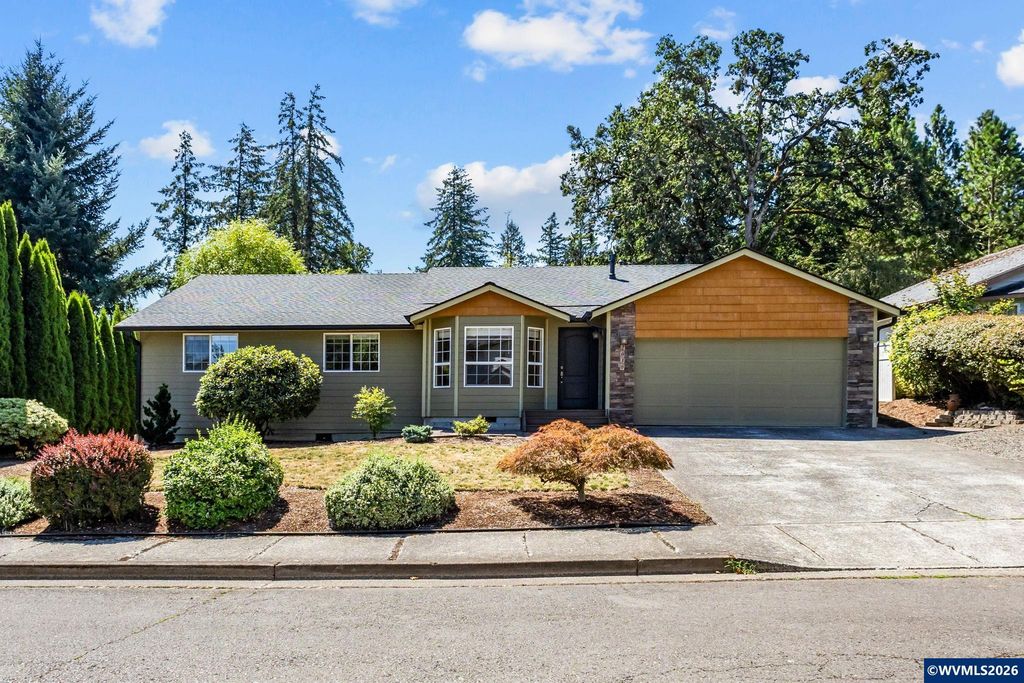 2030 Woodhaven Ct NW, Salem, OR 97304
