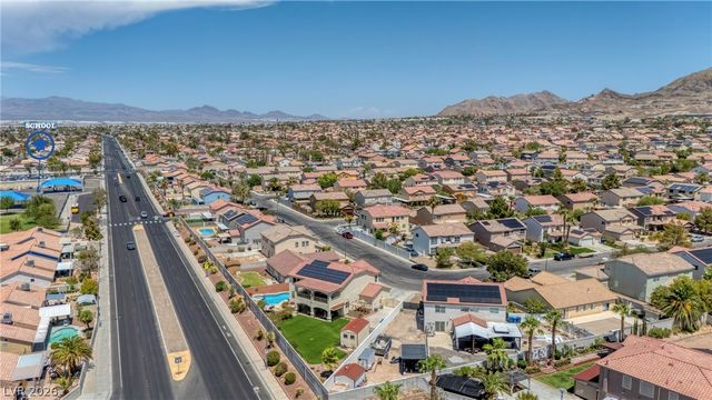 1035 Devon Lake Street, Las Vegas, NV 89110