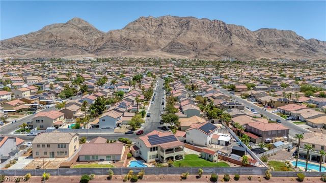 1035 Devon Lake Street, Las Vegas, NV 89110