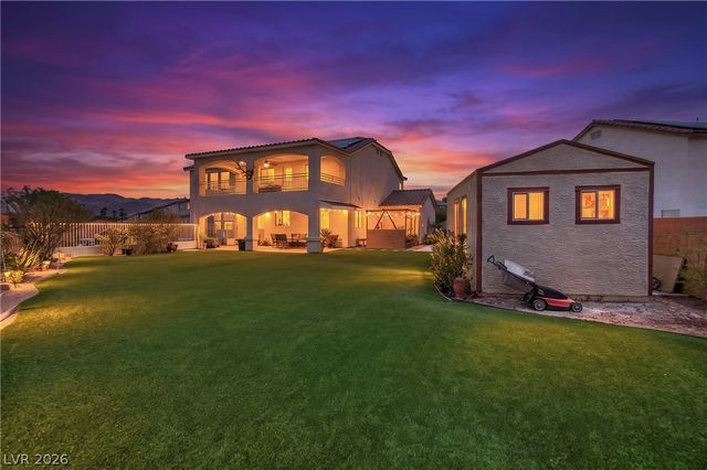 1035 Devon Lake Street, Las Vegas, NV 89110