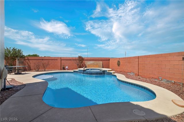 1035 Devon Lake Street, Las Vegas, NV 89110