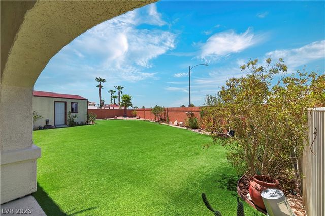 1035 Devon Lake Street, Las Vegas, NV 89110
