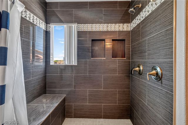 1035 Devon Lake Street, Las Vegas, NV 89110