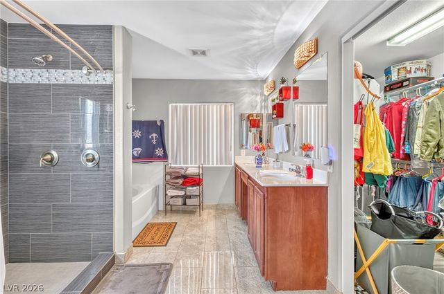 1035 Devon Lake Street, Las Vegas, NV 89110
