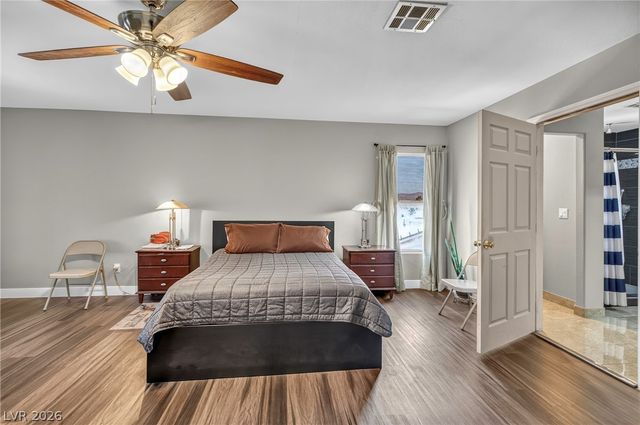 1035 Devon Lake Street, Las Vegas, NV 89110