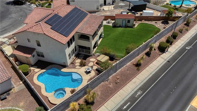 1035 Devon Lake Street, Las Vegas, NV 89110