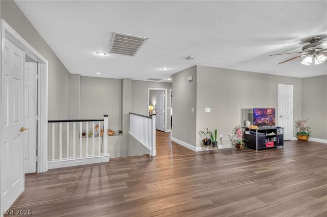 1035 Devon Lake Street, Las Vegas, NV 89110