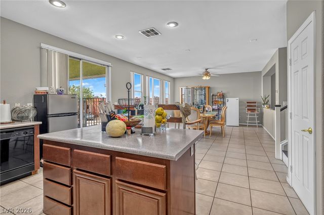 1035 Devon Lake Street, Las Vegas, NV 89110