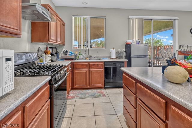 1035 Devon Lake Street, Las Vegas, NV 89110