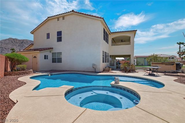1035 Devon Lake Street, Las Vegas, NV 89110