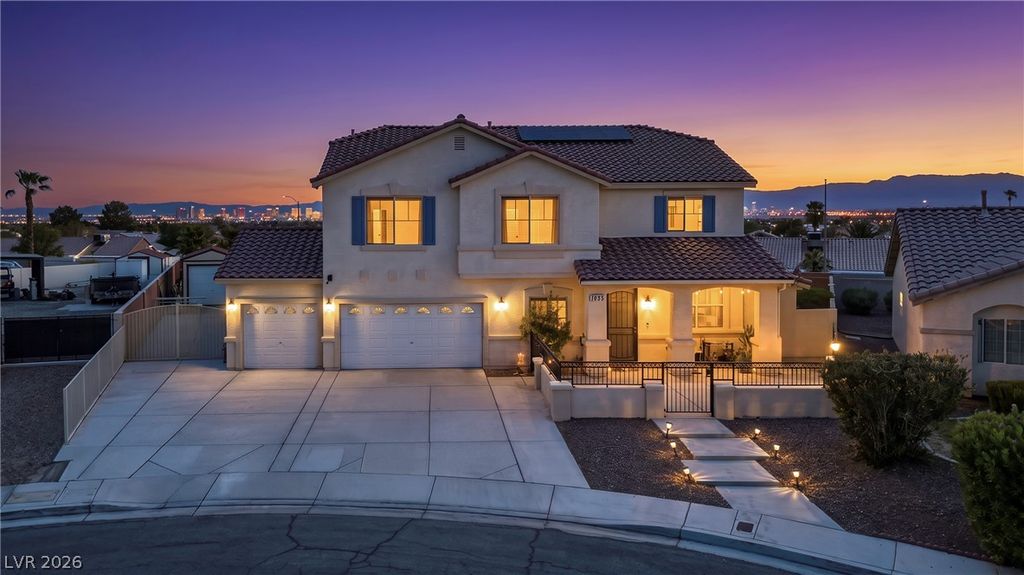 1035 Devon Lake Street, Las Vegas, NV 89110
