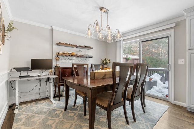 8 Snowdrop Lane, Litchfield, NH 03052