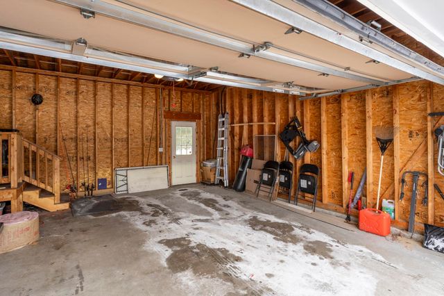 8 Snowdrop Lane, Litchfield, NH 03052