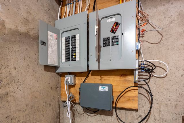 8 Snowdrop Lane, Litchfield, NH 03052