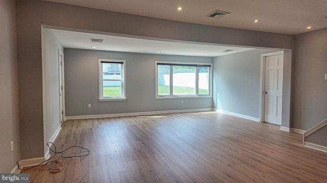 9316 ACADEMY RD, Philadelphia, PA 19114