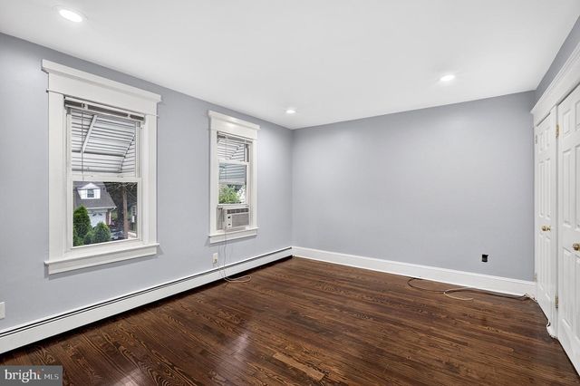 268 CLOVER, Ewing Twp, NJ 08560