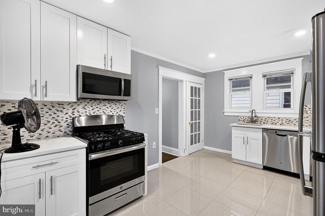 268 CLOVER, Ewing Twp, NJ 08560