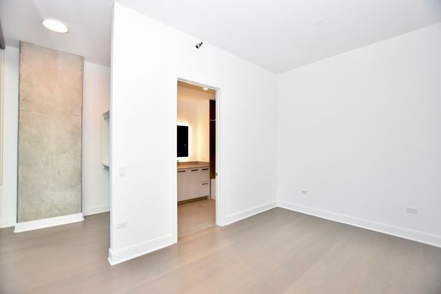 60 E Randolph Street PH25C, Chicago, IL 60601