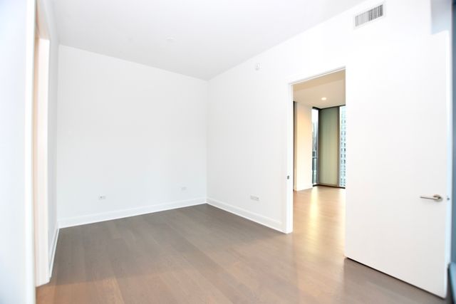 60 E Randolph Street PH25C, Chicago, IL 60601