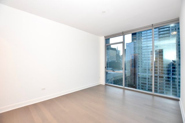 60 E Randolph Street PH25C, Chicago, IL 60601