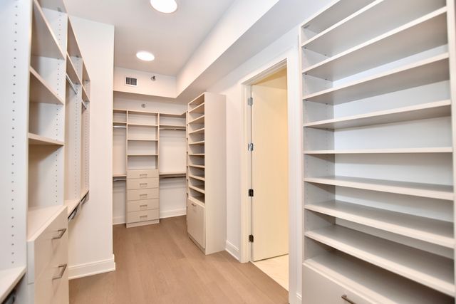 60 E Randolph Street PH25C, Chicago, IL 60601