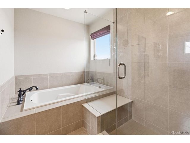565 Remington Dr, Hudson, CO 80642