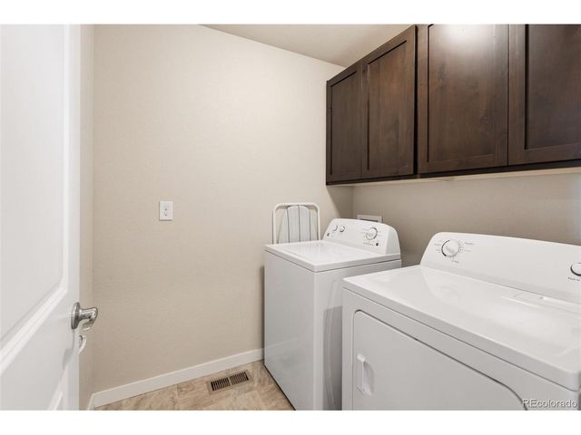 565 Remington Dr, Hudson, CO 80642