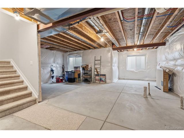 565 Remington Dr, Hudson, CO 80642