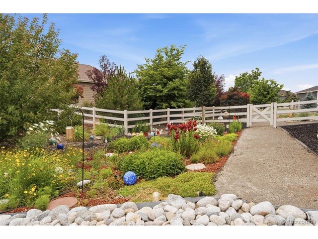 565 Remington Dr, Hudson, CO 80642