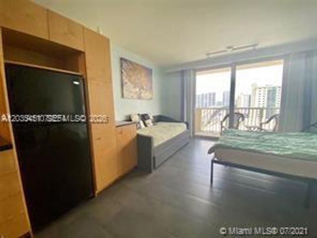 19201 Collins Ave 939, Sunny Isles Beach, FL 33160