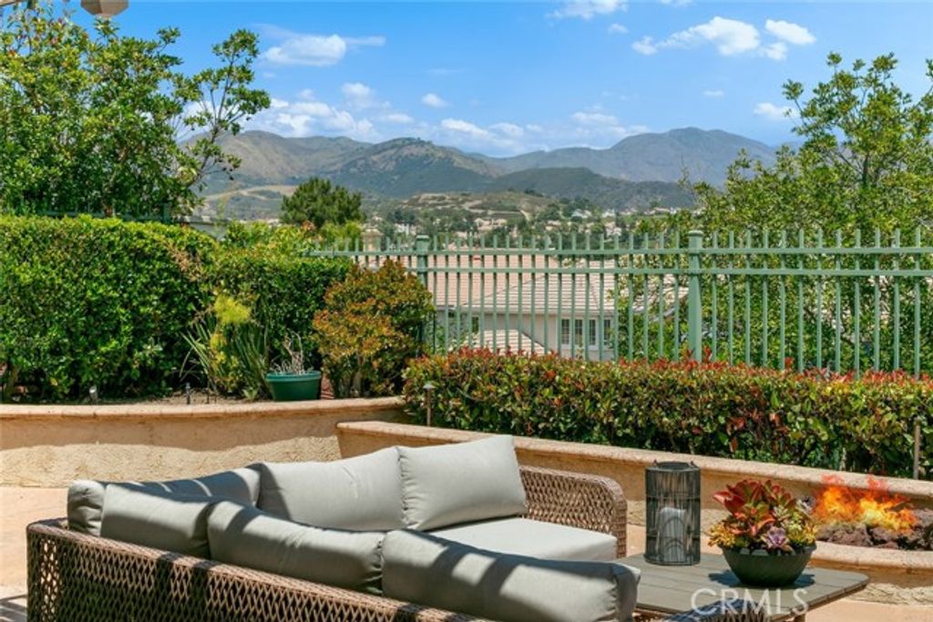 30 Wakonda, Rancho Santa Margarita, CA 92679