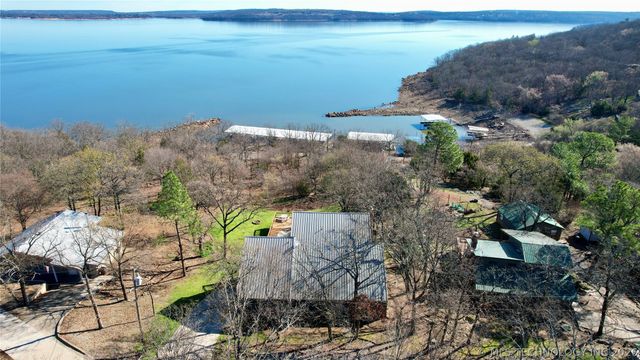 1048 Robin Hood Road, Eufaula, OK 74432