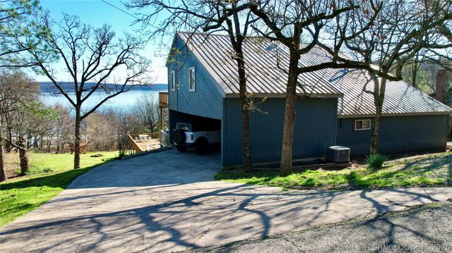 1048 Robin Hood Road, Eufaula, OK 74432