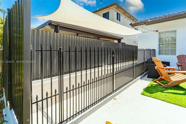 6939 SW 158th Ave, Miami, FL 33193