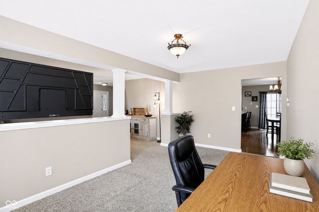 4317 W Summerhaven Drive, New Palestine, IN 46163