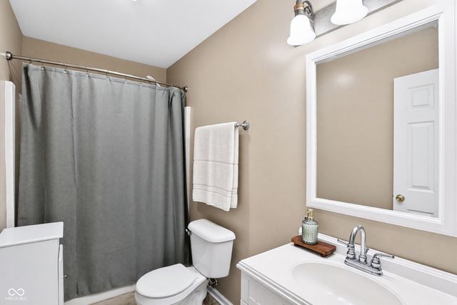 4317 W Summerhaven Drive, New Palestine, IN 46163