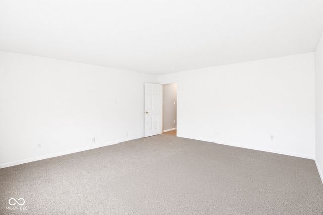 4317 W Summerhaven Drive, New Palestine, IN 46163