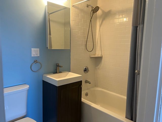 100 Governors Park 18, Winthrop, MA 02152