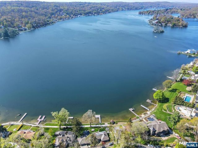 50 W Shore Trail, Sparta, NJ 07871