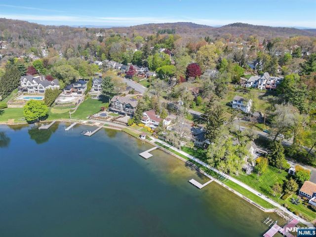 50 W Shore Trail, Sparta, NJ 07871