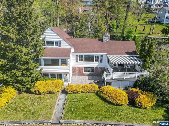 50 W Shore Trail, Sparta, NJ 07871