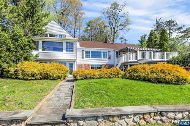50 W Shore Trail, Sparta, NJ 07871