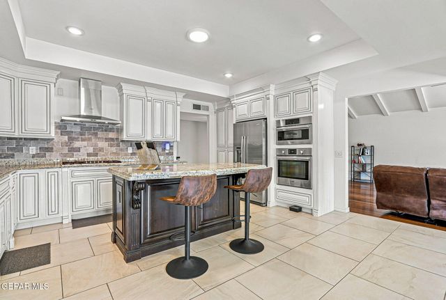 6710 Westside Drive, El Paso, TX 79932