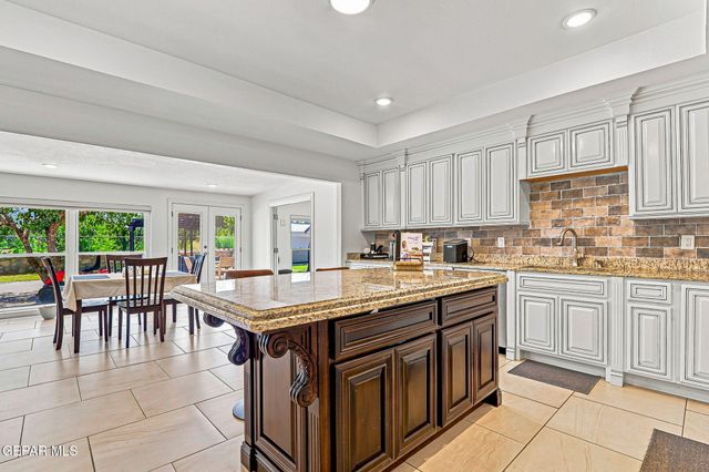 6710 Westside Drive, El Paso, TX 79932