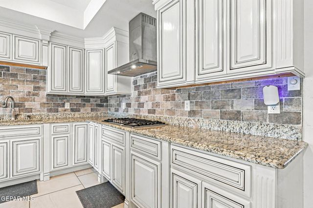 6710 Westside Drive, El Paso, TX 79932