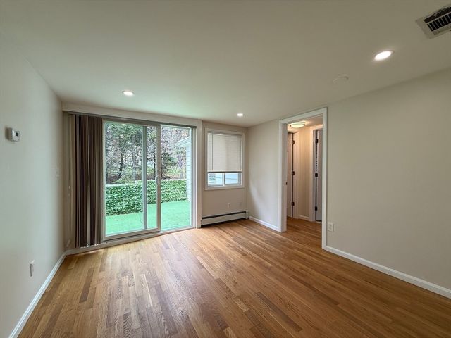 115 Grove St, Brookline, MA 02467