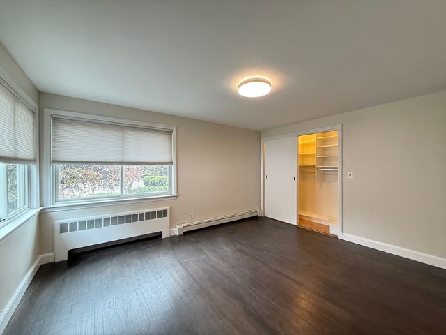 115 Grove St, Brookline, MA 02467