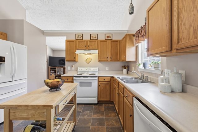 1013 Chelsea Dr, Goodlettsville, TN 37072